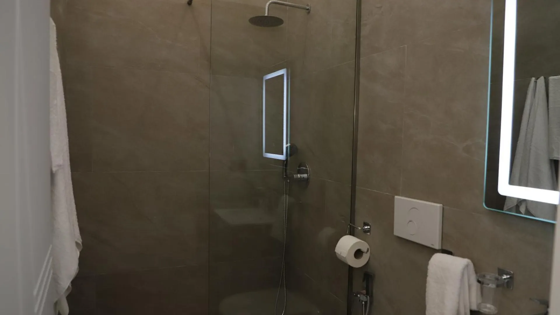 Hotel Kamsi Berat
